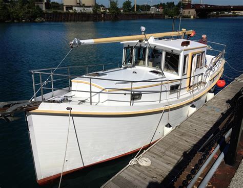 This is a perfect live-aboard, weekender or travel boat. . Boats for sale chicago